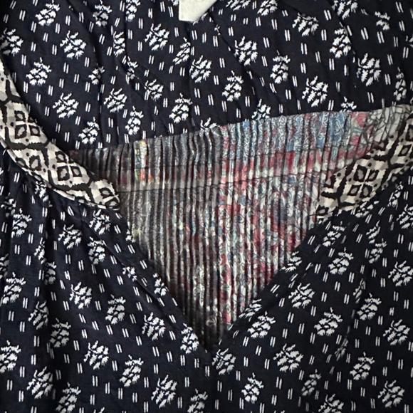 One September Anthropologie Tamarosa Accordian Pleated Top - Picture 4 of 7